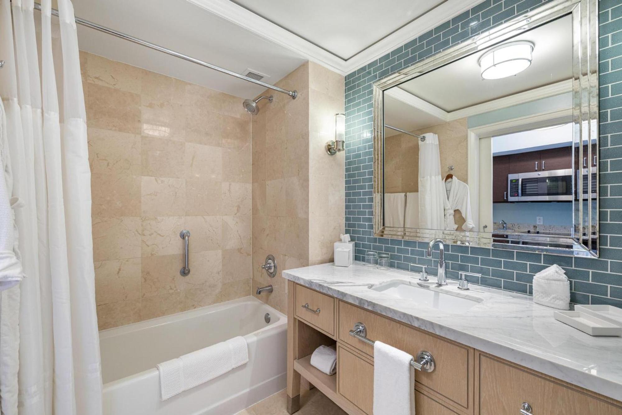 Charming 5 Star Condo Unit Situated At Ritz Carlton-Key Biscayne Miami Buitenkant foto